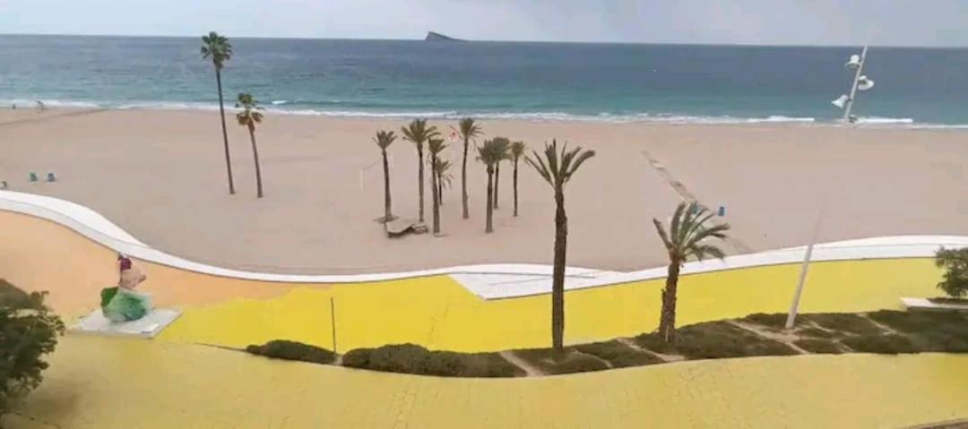 Apartamento Acapulco Luxe Piso 3 En 1A Linea Playa Poniente Benidorm Top Vistas Al Mar Espectaculares Y De Luxe Con Acceso A Piscina Y Garaje Privado Exterior foto